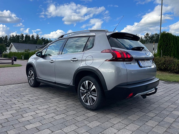 Peugeot 2008 4 of 9