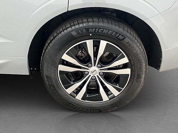 Volvo XC60 29 of 30