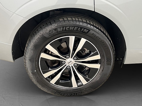 Volvo XC60 30 of 30