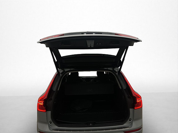 Volvo XC60 9 of 30