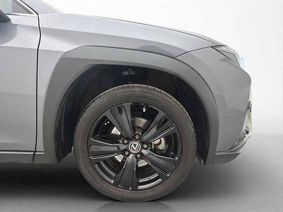Lexus UX250h 26 of 26