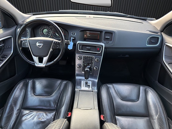 Volvo V60 11 of 21