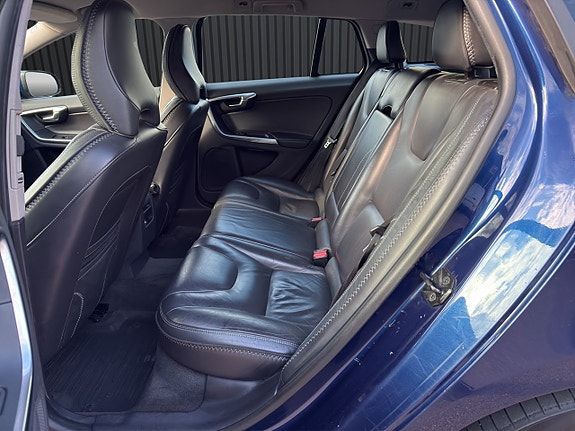 Volvo V60 14 of 21