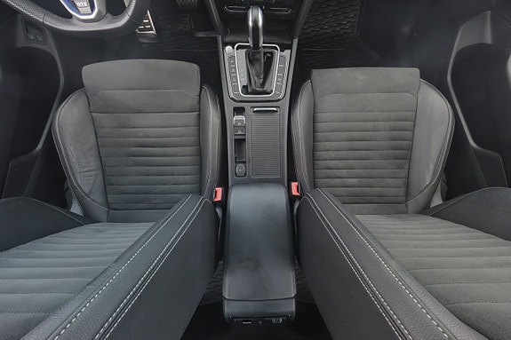 Volkswagen Passat 14 of 26