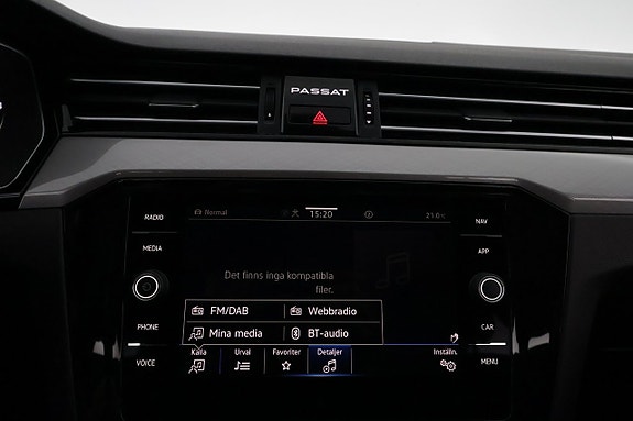 Volkswagen Passat 21 of 26