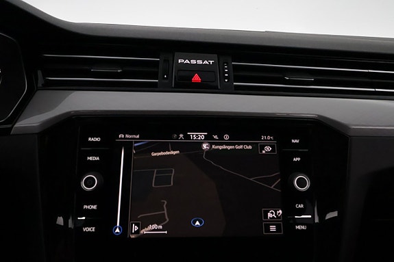 Volkswagen Passat 19 of 26