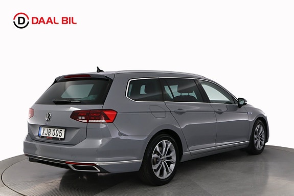 Volkswagen Passat 6 of 26