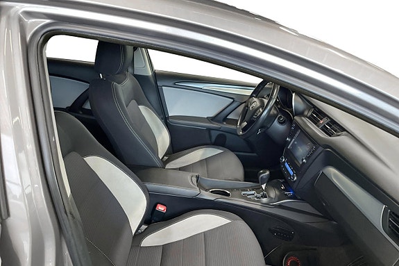 Toyota Avensis 14 of 21