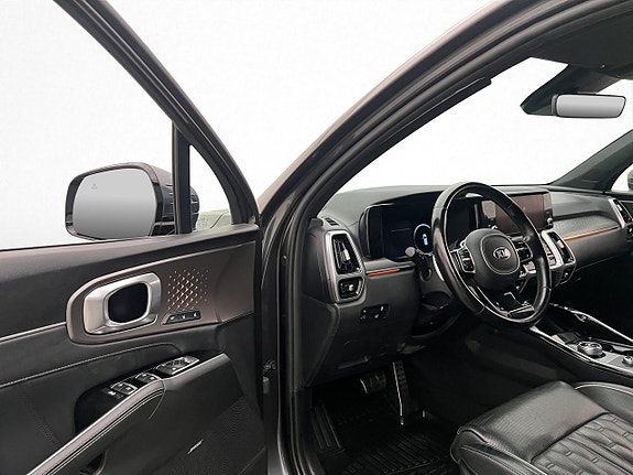Kia Sorento 15 of 30