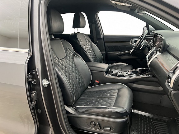 Kia Sorento 10 of 30