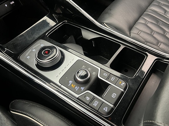 Kia Sorento 21 of 30