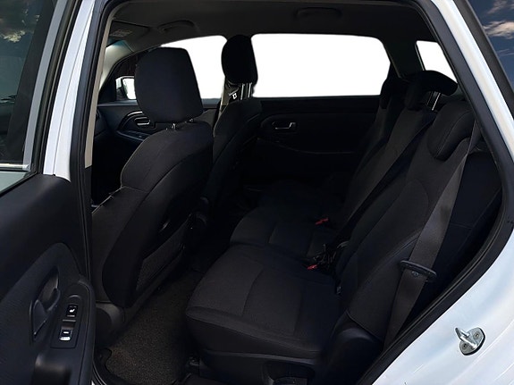Kia Carens 14 of 23