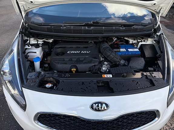 Kia Carens 18 of 23