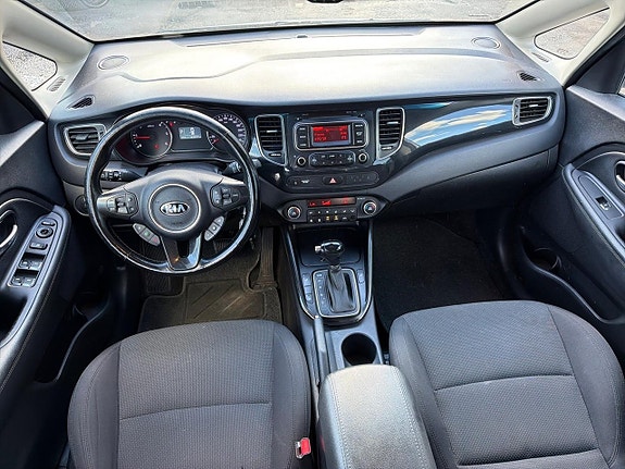 Kia Carens 16 of 23