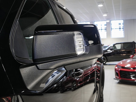 Chevrolet Silverado EV 24 of 24