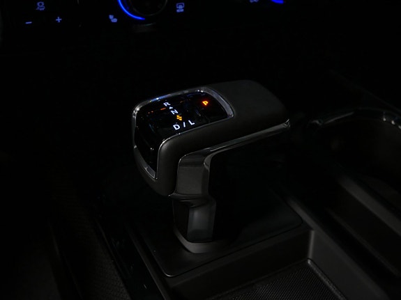 Chevrolet Silverado EV 15 of 24