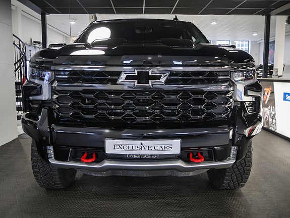 Chevrolet Silverado EV 5 of 24