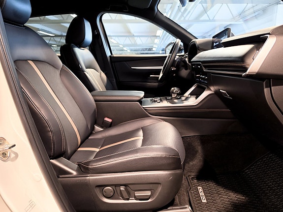 Mazda CX-60 8 of 27
