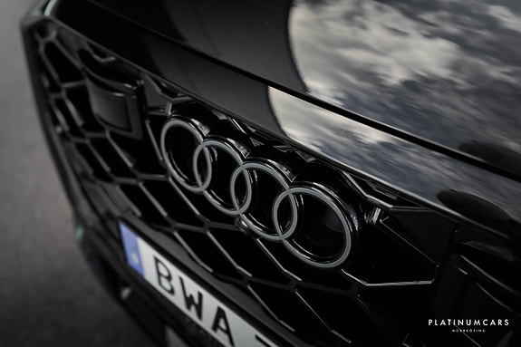 Audi RS Q8 22 of 26