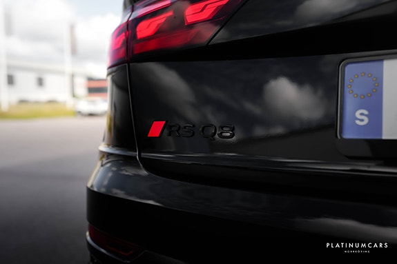 Audi RS Q8 24 of 26