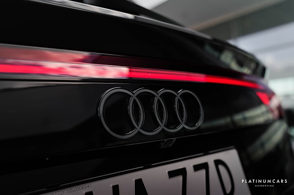 Audi RS Q8 25 of 26