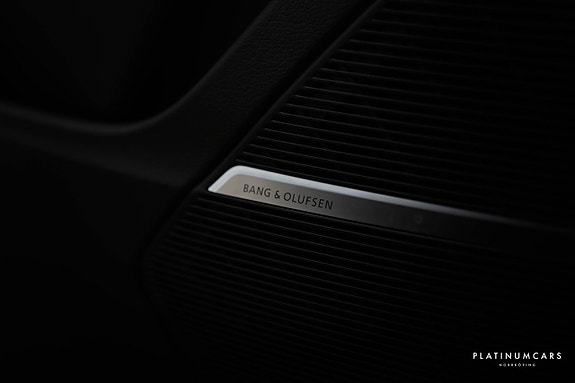 Audi RS Q8 20 of 26