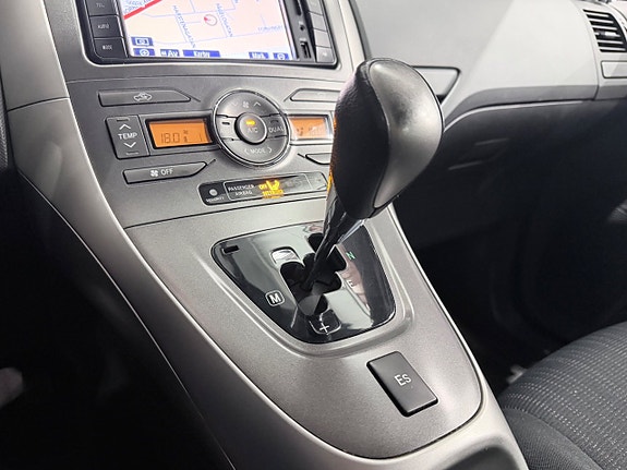 Toyota Auris 16 of 21