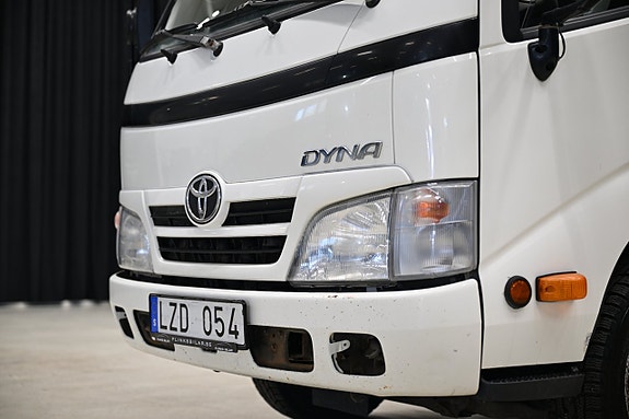 Toyota Dyna 19 of 24