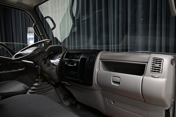 Toyota Dyna 10 of 24