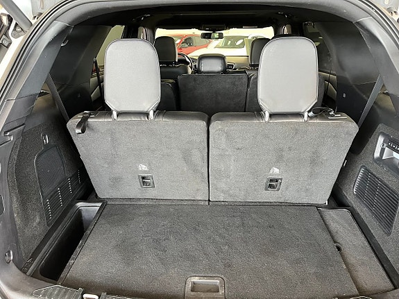 Ford Explorer 13 of 20