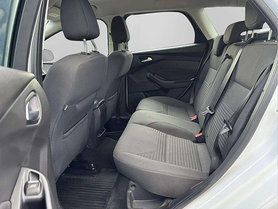 Ford Focus 15 of 19