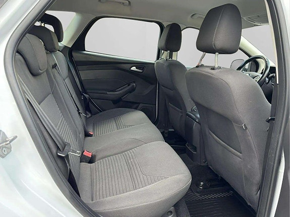 Ford Focus 17 of 19