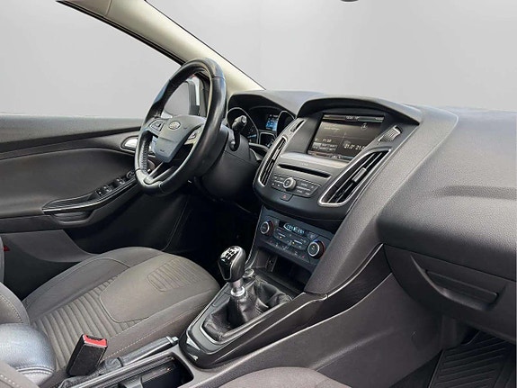 Ford Focus 19 of 19
