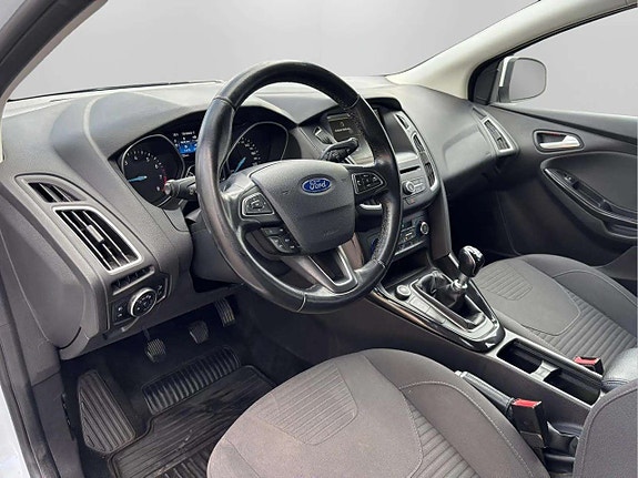 Ford Focus 9 of 19