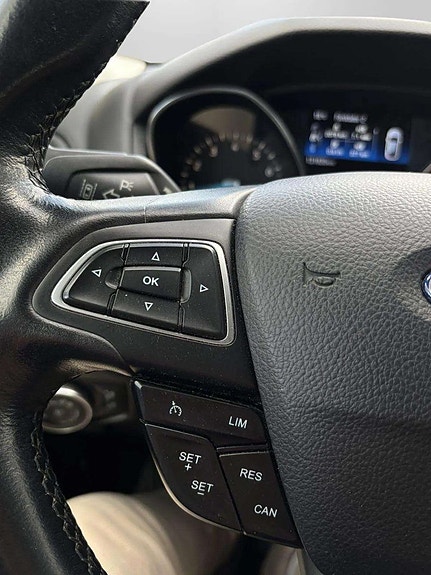 Ford Focus 12 of 19