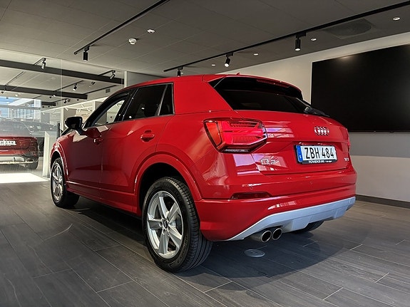 Audi Q2 2 of 14