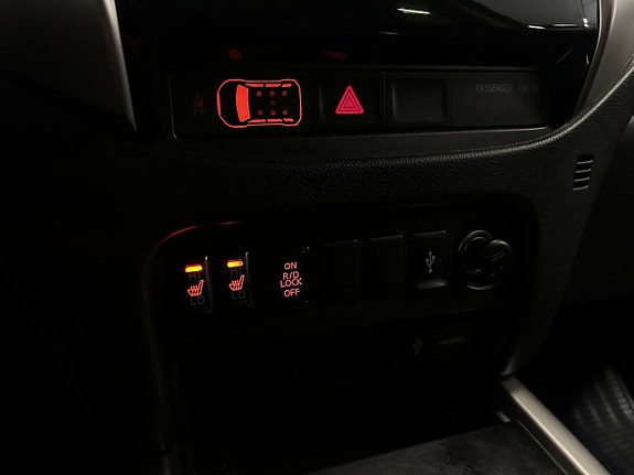 Mitsubishi L200 17 of 21