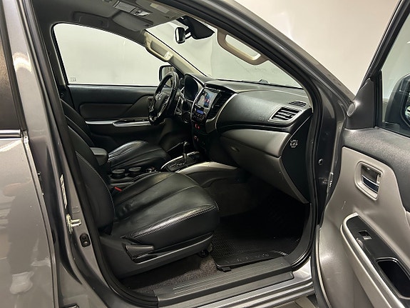 Mitsubishi L200 14 of 21