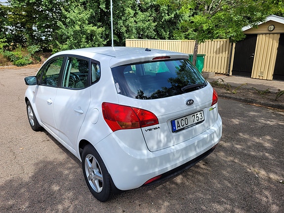 Kia Venga 5 of 12