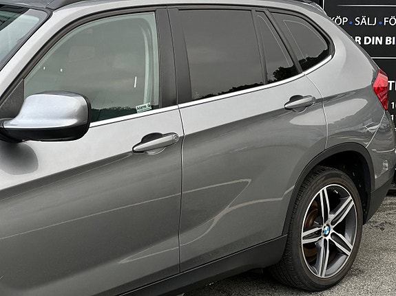 BMW X1 3 of 21