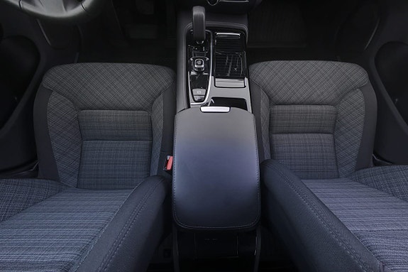 Volvo V60 9 of 19