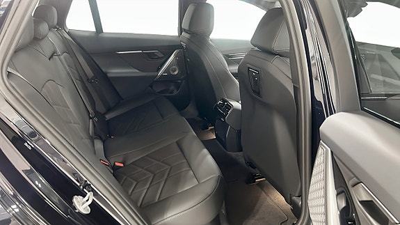 BMW 530e 5 of 9