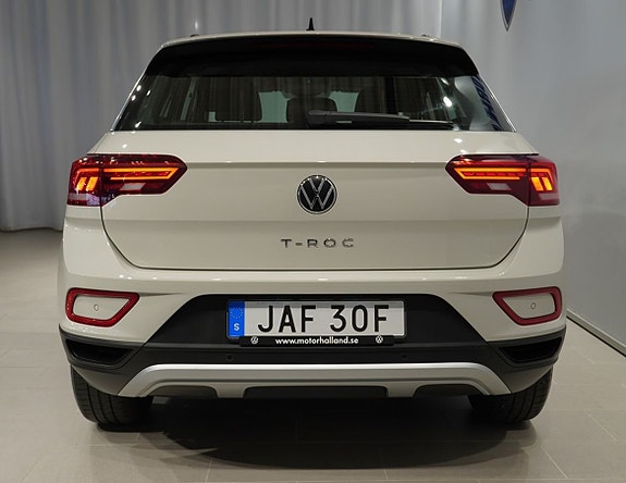 Volkswagen T-Roc 6 of 16