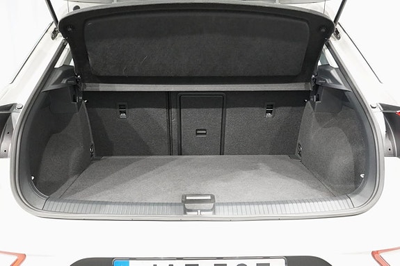 Volkswagen T-Roc 7 of 16