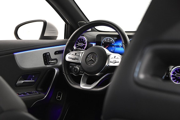 Mercedes-Benz A250 e 16 of 25