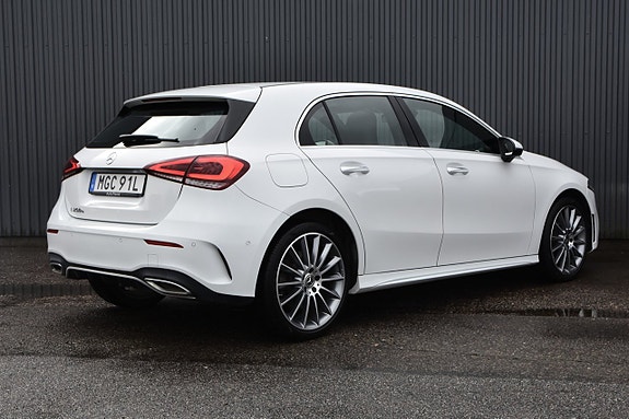 Mercedes-Benz A250 e 2 of 25