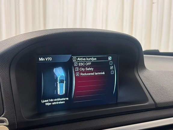Volvo V70 15 of 28