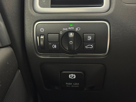 Volvo V70 19 of 28