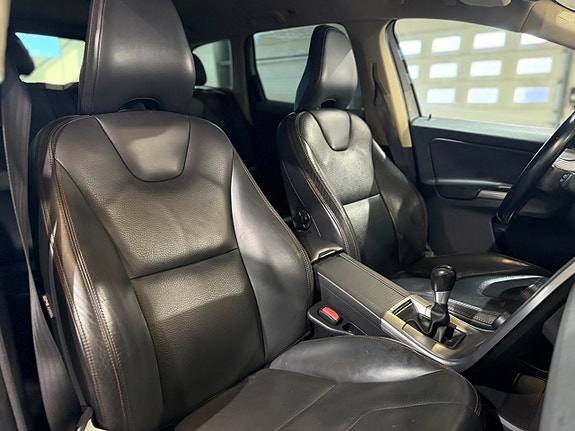 Volvo XC60 15 of 27