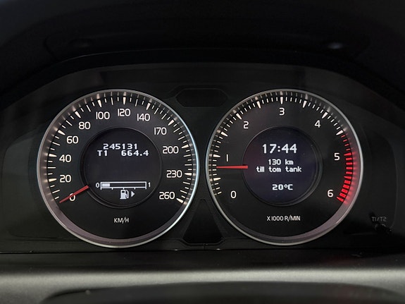 Volvo XC60 22 of 27